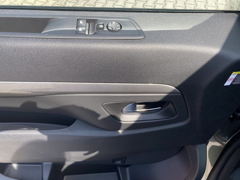 Toyota ProAce Verso 2,0 Diesel AT Family Webasto - fotka 14 z 24