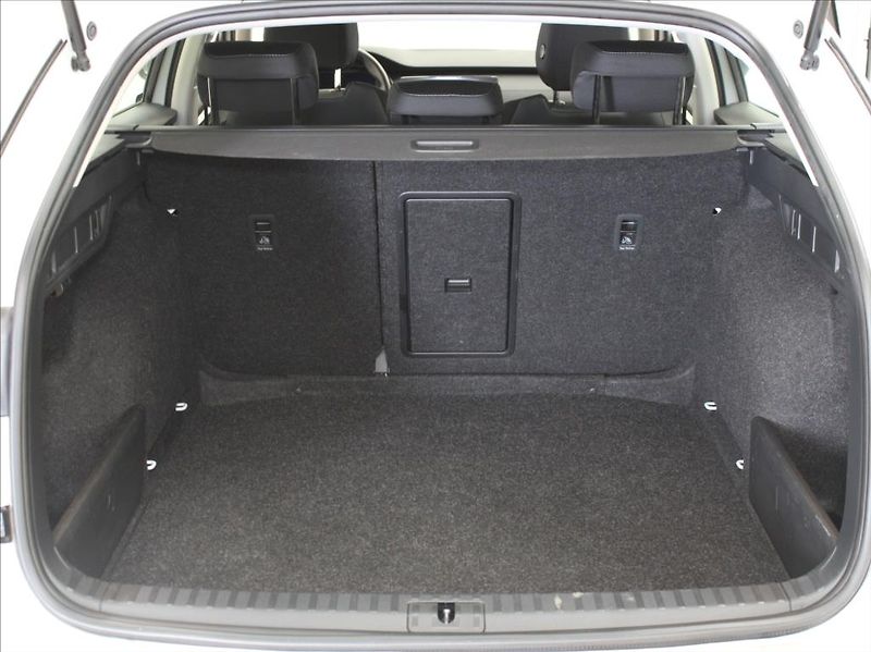 Škoda Octavia 2,0 TDi DSG Ambi. Výprodej! - fotka 19 z 20