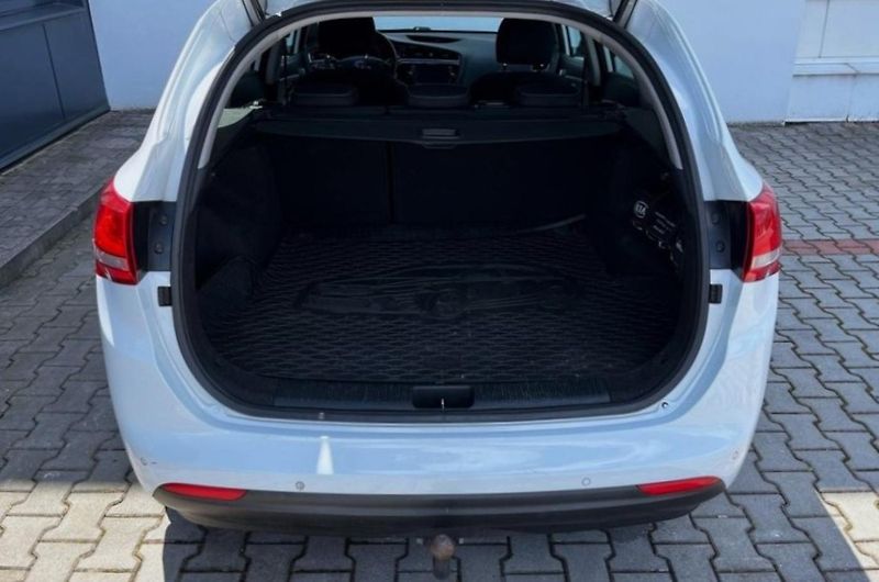 Kia Ceed Sportswagon Cool 1.6 GDI - fotka 14 z 16