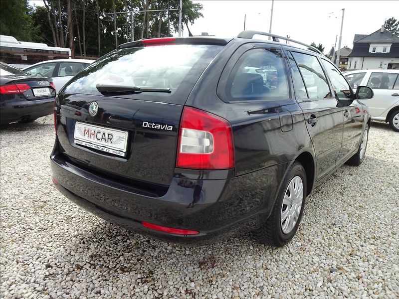 Škoda Octavia II 1,4 TSI 90kW GO MOTORU - fotka 7 z 50