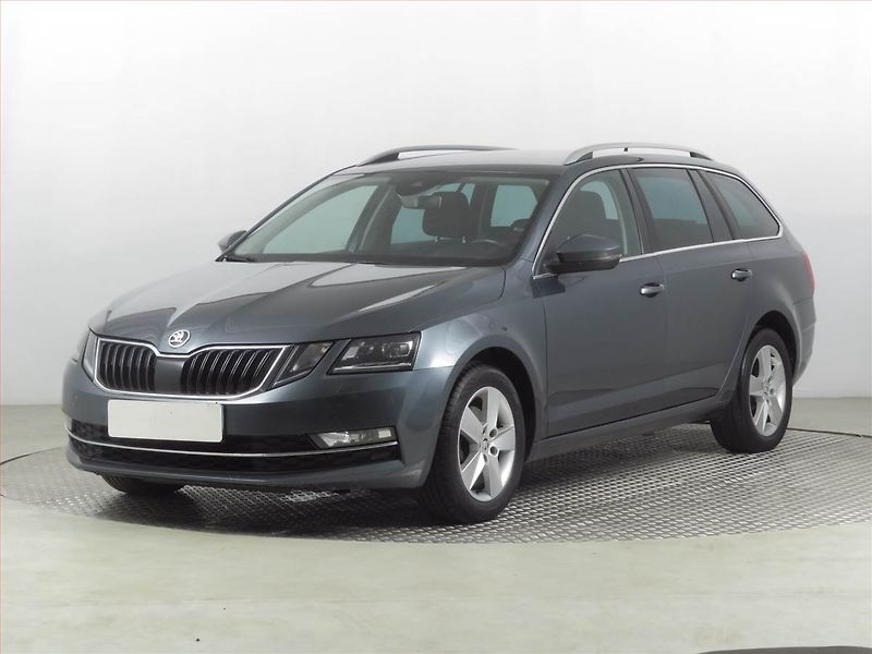 Škoda Octavia (2019) 2.0 TDI, Automat, Navi - fotka 2 z 19