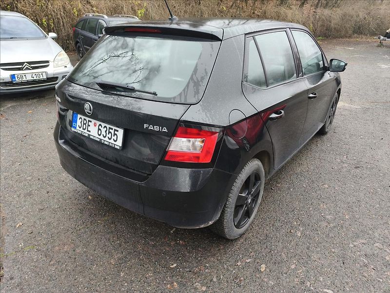 Škoda Fabia 1,0 Perfektní stav  Style - fotka 4 z 7