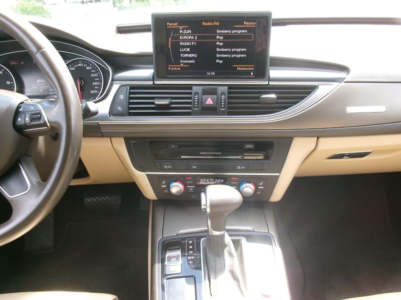 Audi A6 Avant (2013) 3,0TDI QUATTRO S-LINE LED - fotka 27 z 31