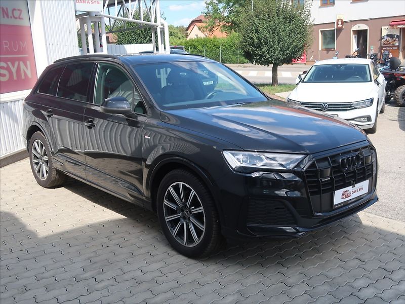 Audi Q7 3,0 TDI quattro  S line - fotka 2 z 8