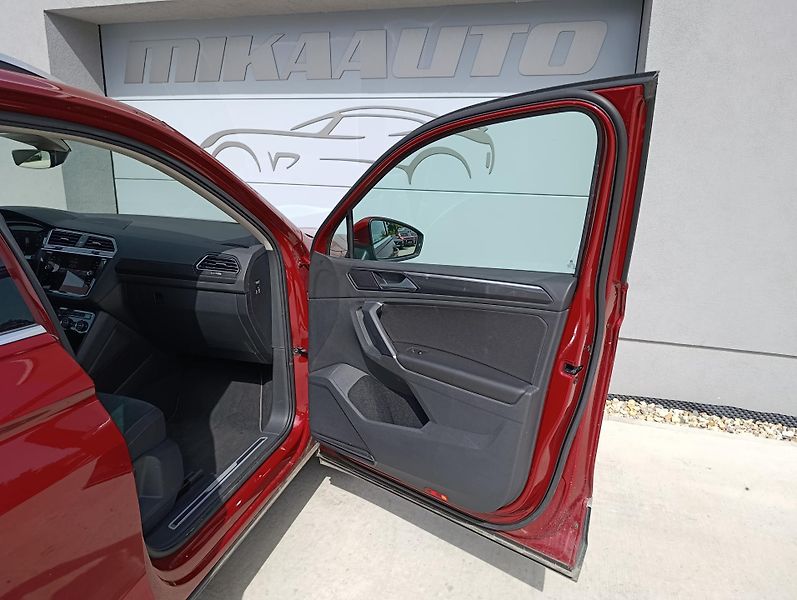 Volkswagen Tiguan 2.0TSI 162kW 4M HIGHLINE ČR  - fotka 28 z 33