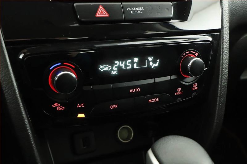 Suzuki Vitara (2017) 1.4 BoosterJet, 4X4, Automat - fotka 16 z 20