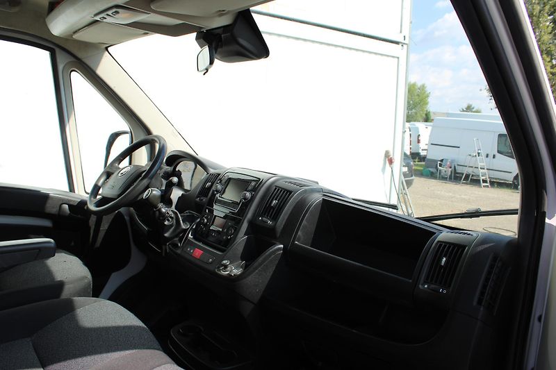 Fiat Ducato 2,3 JTD Maxi 7Míst+klima+webas - fotka 9 z 24