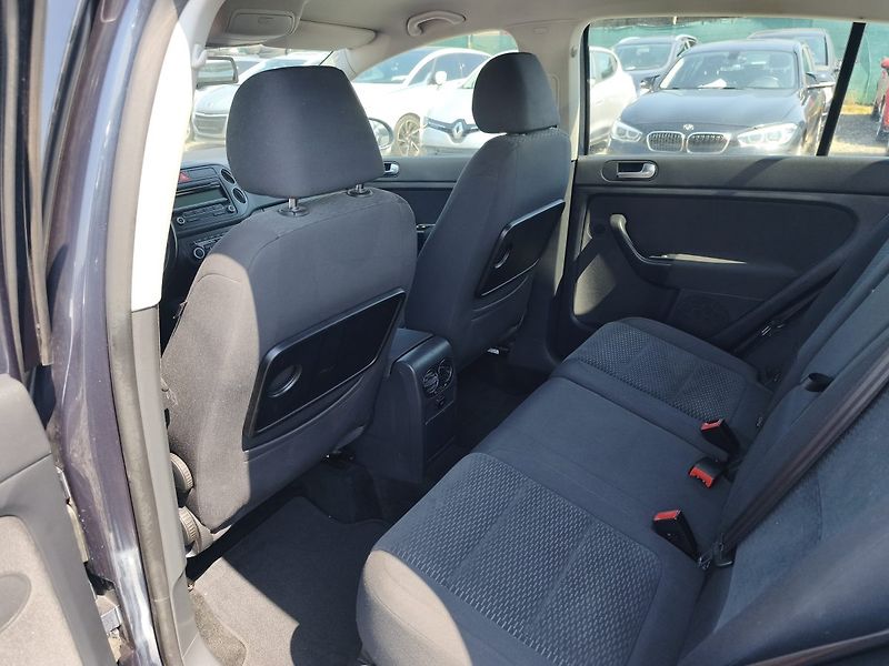 Volkswagen Golf Plus (2010) - fotka 25 z 32