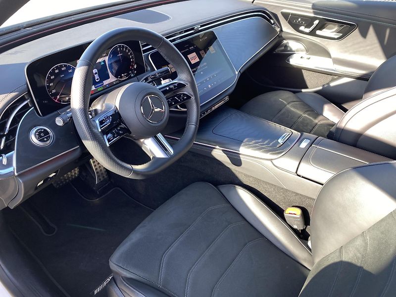 Mercedes-Benz Třídy E E 400e 4M AMG BURMESTER 4D - fotka 13 z 26