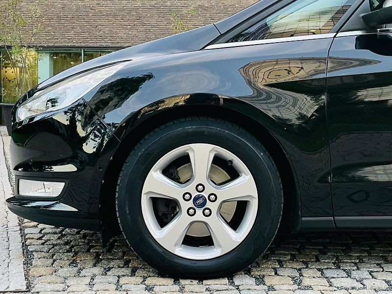Ford Galaxy 2.0TDCi MANUÁL 7MÍST VÝHŘEV - fotka 55 z 57