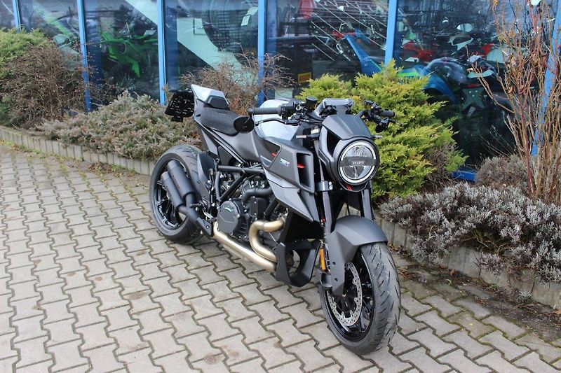 KTM 1290 Super Duke R (2024) BRABUS 2024 LTD EDICE - fotka 11 z 11