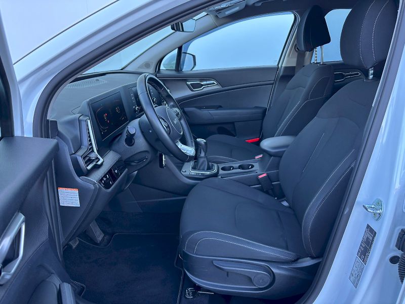 Kia Sportage (2022) 1.6 T-GDI 110kW - fotka 5 z 35