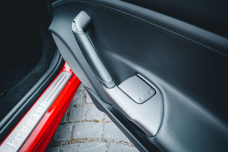 Ferrari 488 GTB - fotka 25 z 46