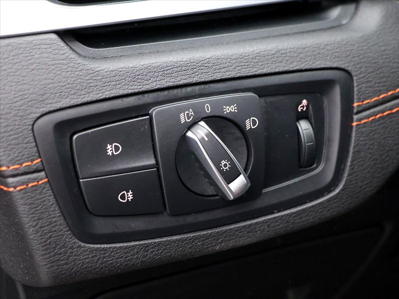BMW X1 2,0 20d 140kW xD Aut. CZ DPH - fotka 17 z 34