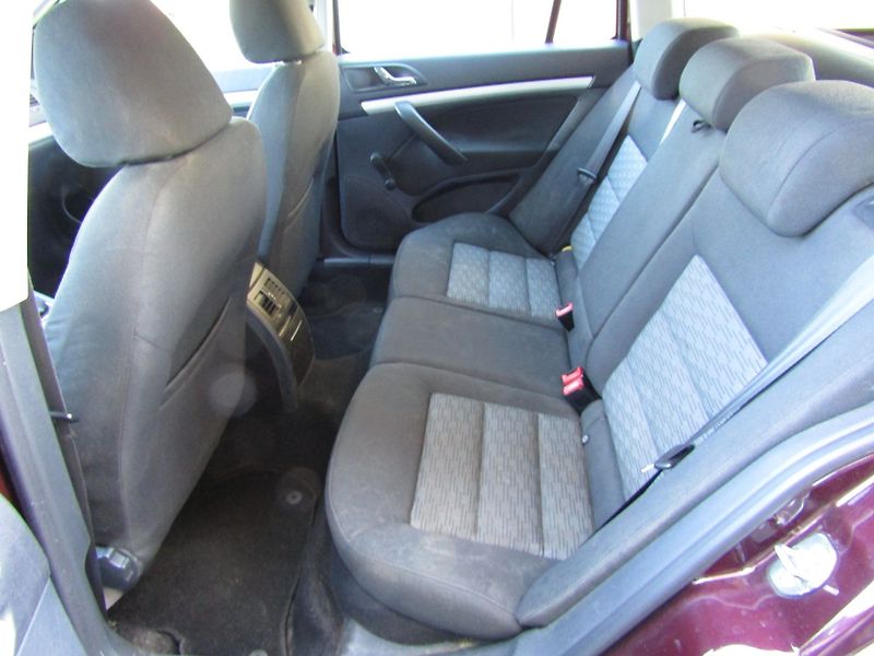 Škoda Octavia (2010) 1.6 TDI 77kW  DSG - fotka 21 z 34