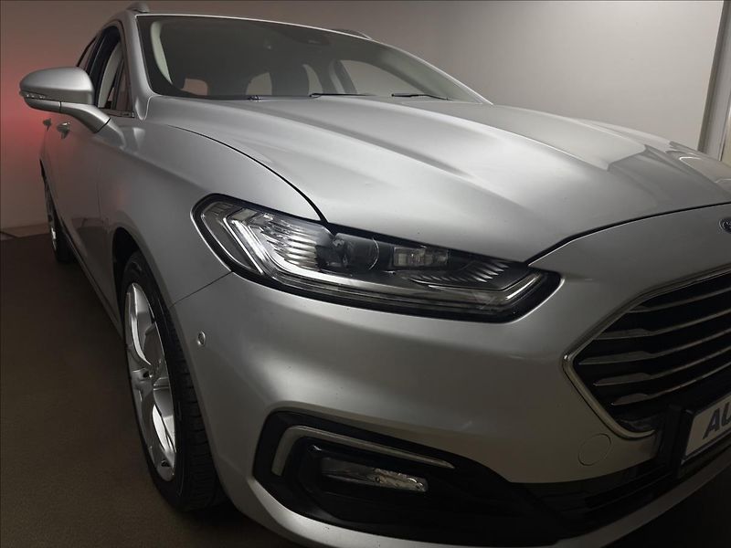 Ford Mondeo 2,0 110kW AT NAVI DPH LED ACC - fotka 38 z 41