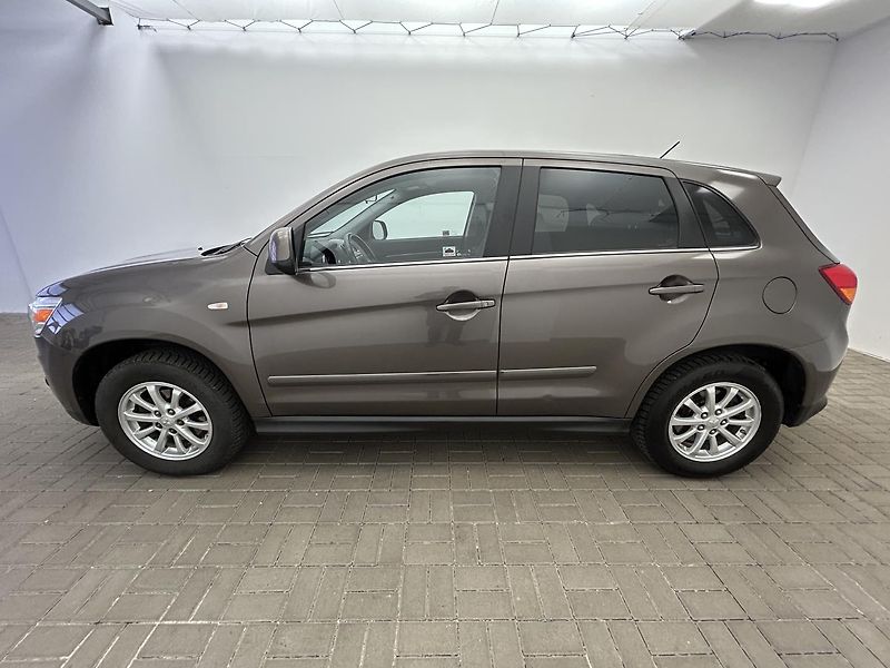 Mitsubishi ASX 1.6 MIVEC INVITE+ - fotka 3 z 23