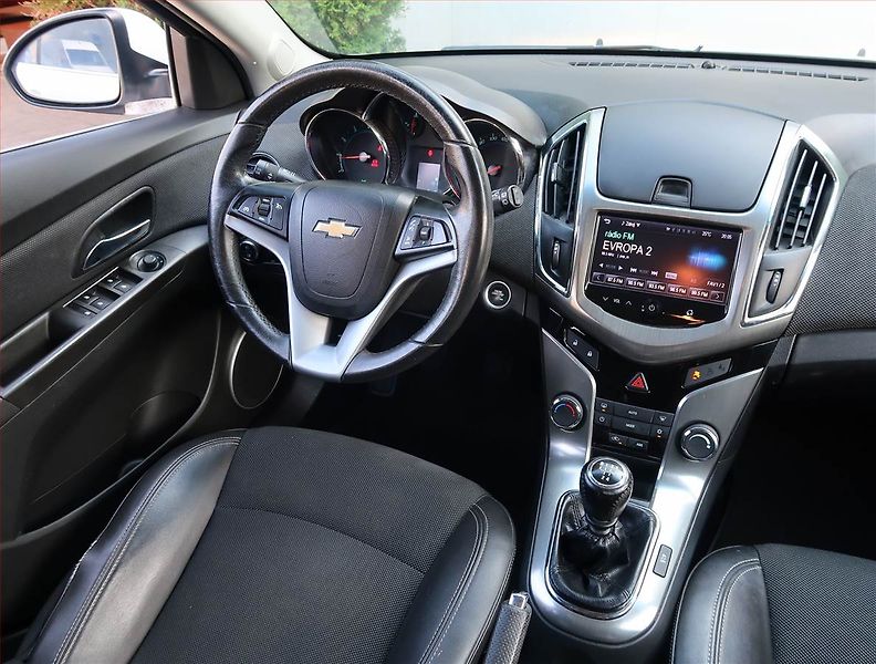 Chevrolet Cruze (2013) 1.8 i 16V, po STK - fotka 7 z 17