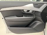 Volvo XC90 D5 AWD MOMENTUM CZ - náhled 33