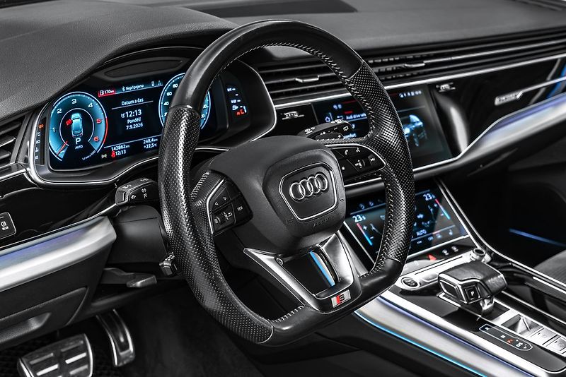Audi Q7 50TDI Q S-line LED B&O - fotka 15 z 24