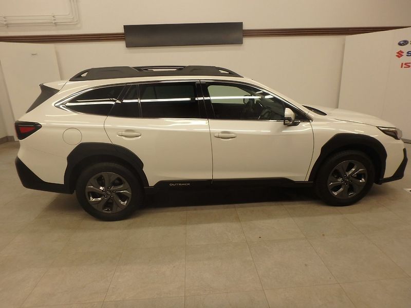 Subaru Outback 2.5i 4WD Active - fotka 3 z 17