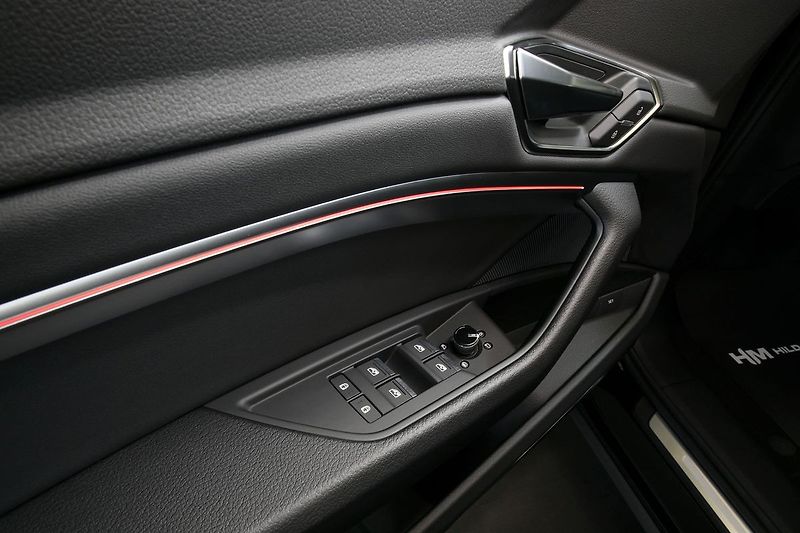 Audi e-tron 55 300kW Matrix Tažné ZÁRUKA - fotka 17 z 43