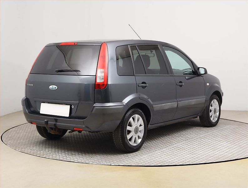 Ford Fusion (2008) 1.4, po STK, Tažné - fotka 5 z 17