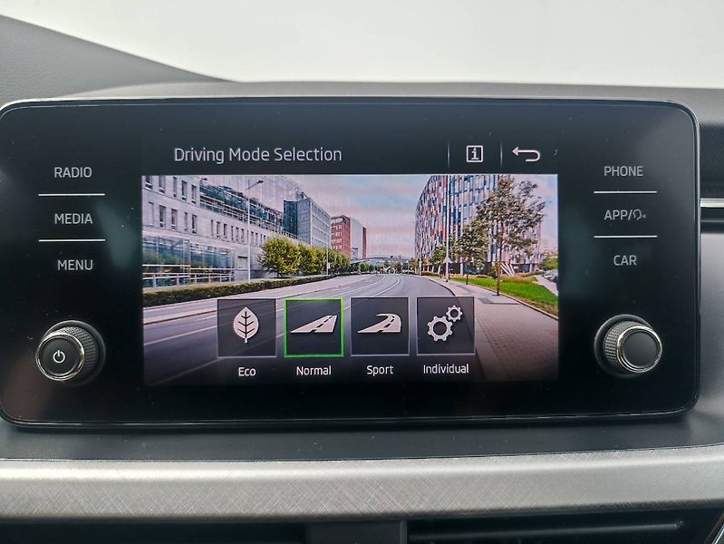 Škoda Kamiq (2022) 1.5 TSI 110kW záruka LED - fotka 11 z 31