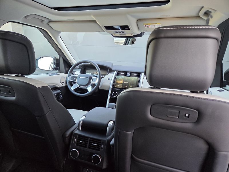 Land Rover Discovery D350 R-Dynamic HSE Pano HUD TZ - fotka 9 z 41