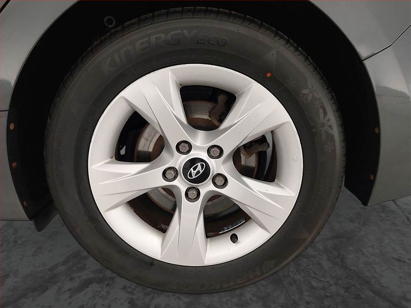 Hyundai i40 (2012) 1.7 CRDI, Tempomat - fotka 15 z 24