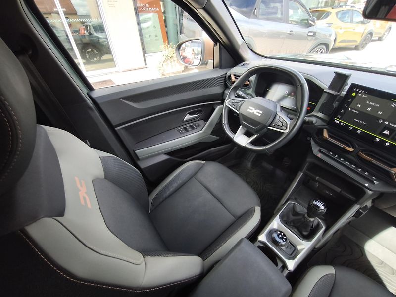 Dacia Duster 2024 ČR TCe 130 4x4 EXTREME - fotka 7 z 35