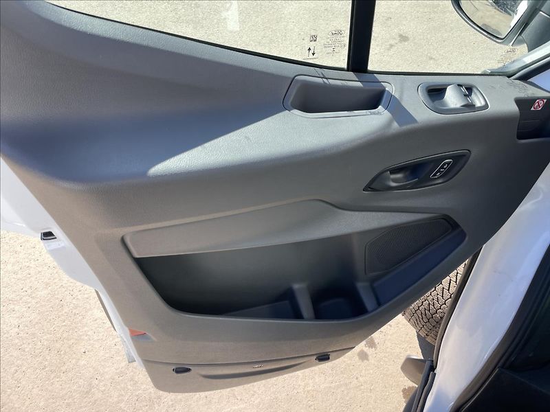 Ford Transit 2,0 EcoBlue 350 L3 Trend 9míst - fotka 13 z 24