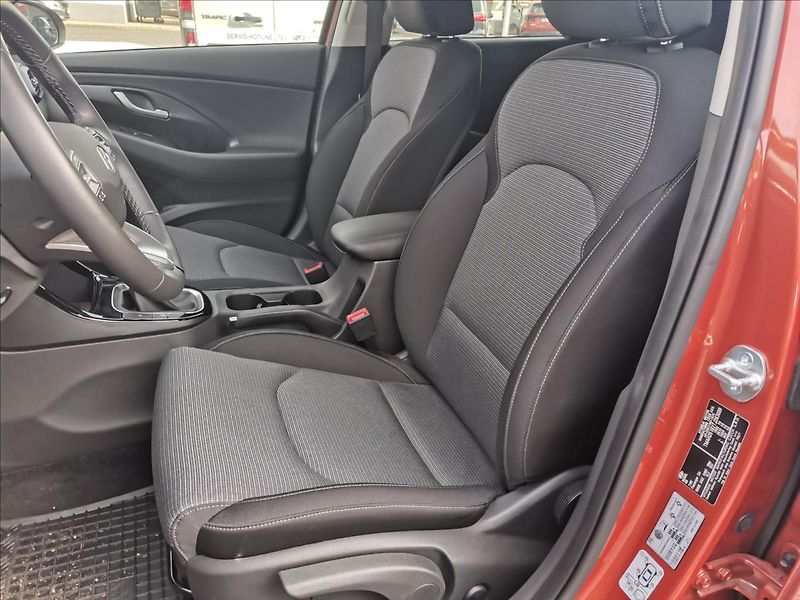 Hyundai i30 1,0 T-GDI Smart - fotka 7 z 17