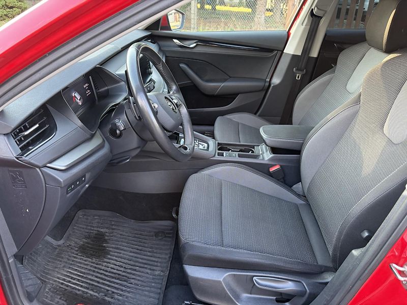 Škoda Octavia 2.0 Tdi 85kw Dsg AMBITION  Combi  - fotka 9 z 12