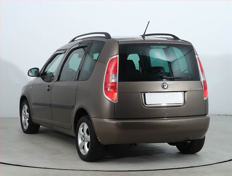 Škoda Roomster (2012) 1.6 TDI, po STK, jezdí výborně - fotka 4 z 18