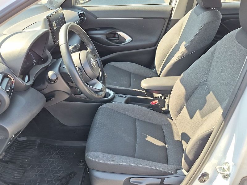Toyota Yaris Cross 1,5 Dynamic Force Comfort TECH - fotka 11 z 25