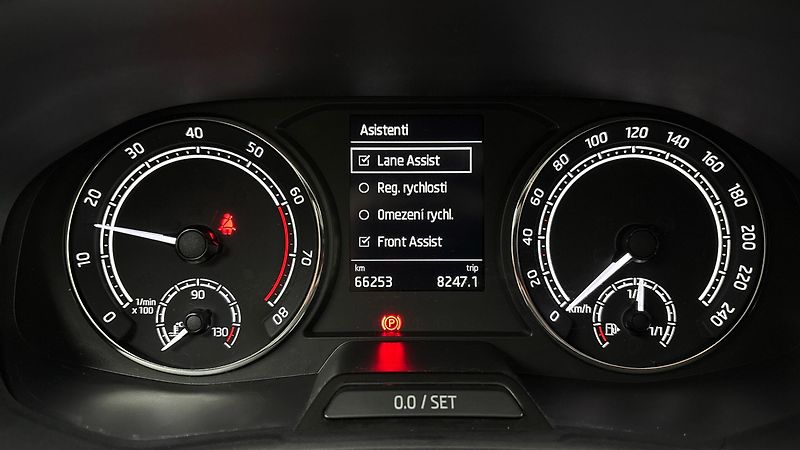 Škoda Fabia 1.0 TSI Style - fotka 10 z 23