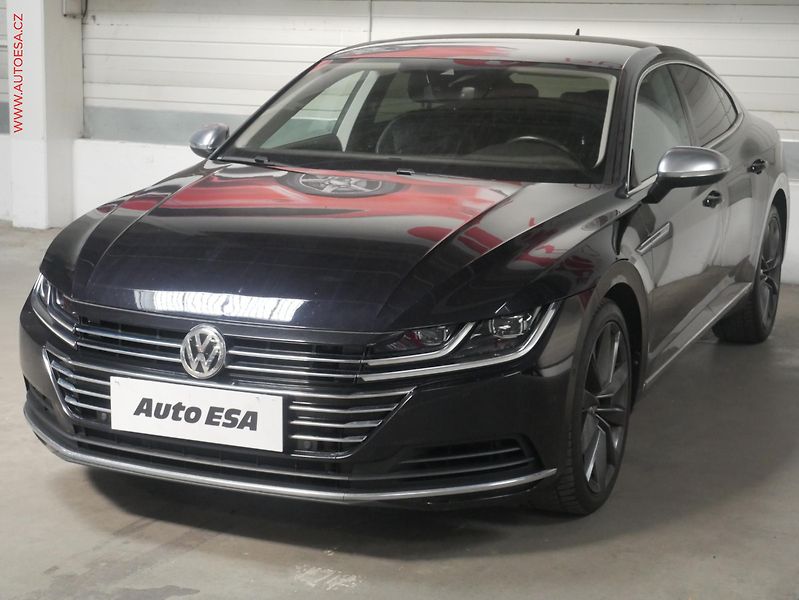 Volkswagen Arteon (2020) 2.0 TSi 4x4, 1.maj,ČR - fotka 3 z 18