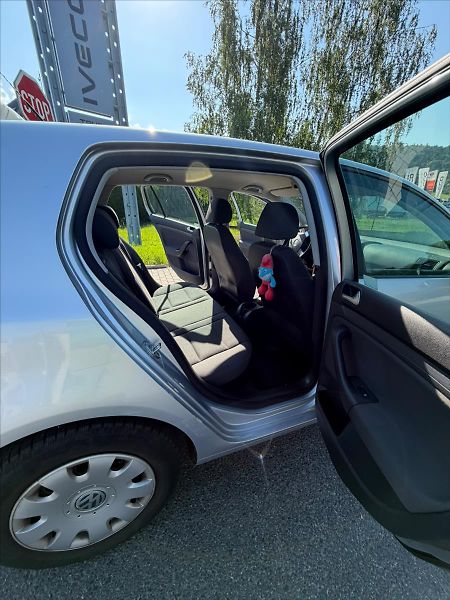 Volkswagen Golf 1,4 VW 1.4 TSI - fotka 9 z 45
