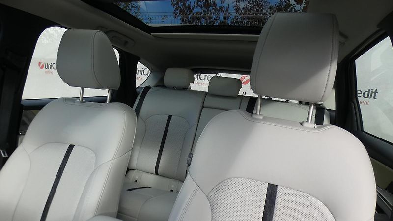 Mazda CX-60 2.5 e-Skyactiv PHEV Takumi - fotka 7 z 28