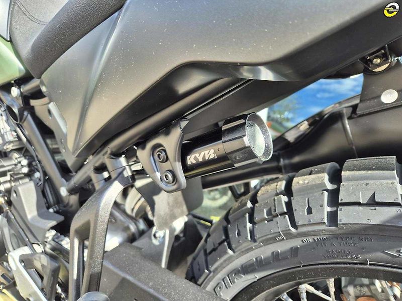 CFMOTO (2026) 1000 MT-X TOURING + AKRAPOVIČ - fotka 17 z 44