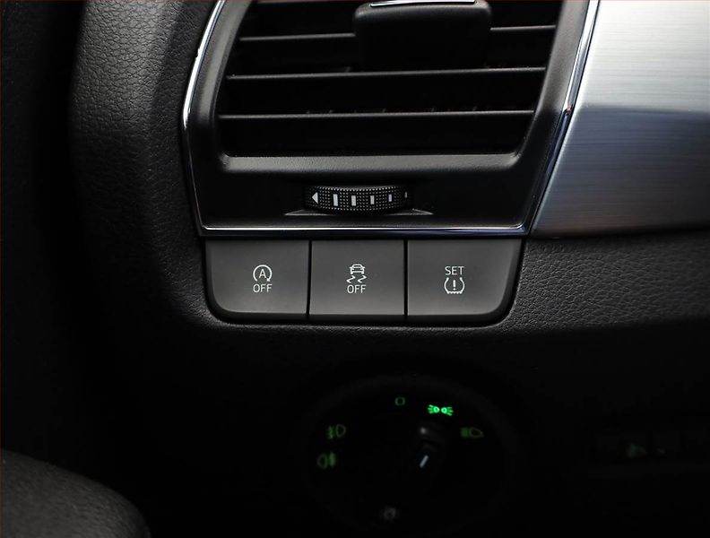 Škoda Fabia (2015) Ambition 1.0, Serv.kniha - fotka 15 z 16