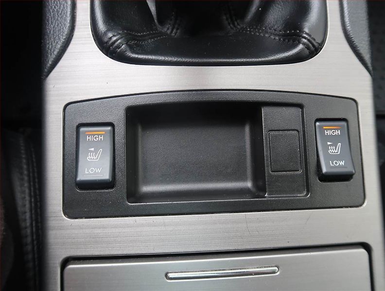 Subaru Outback (2012) 2.0 D, 4X4, Xenony, Tempomat - fotka 17 z 19