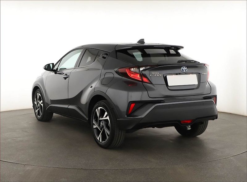 Toyota C-HR (2023) 1.8 Hybrid - fotka 4 z 20