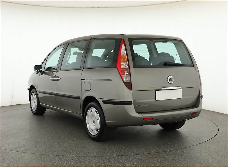 Fiat Ulysse (2009) 2.0 JTD, 7 míst, po STK - fotka 4 z 15