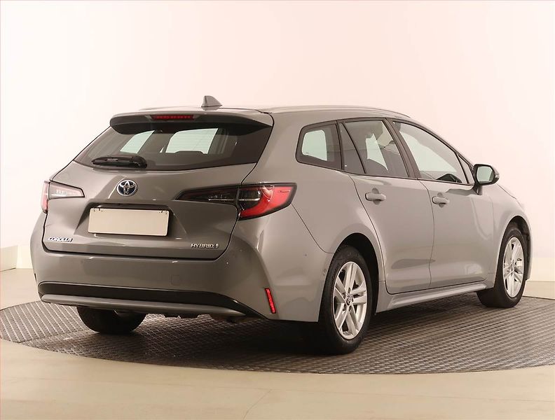 Toyota Corolla (2022) 1.8 Hybrid, full bybrid - fotka 5 z 25