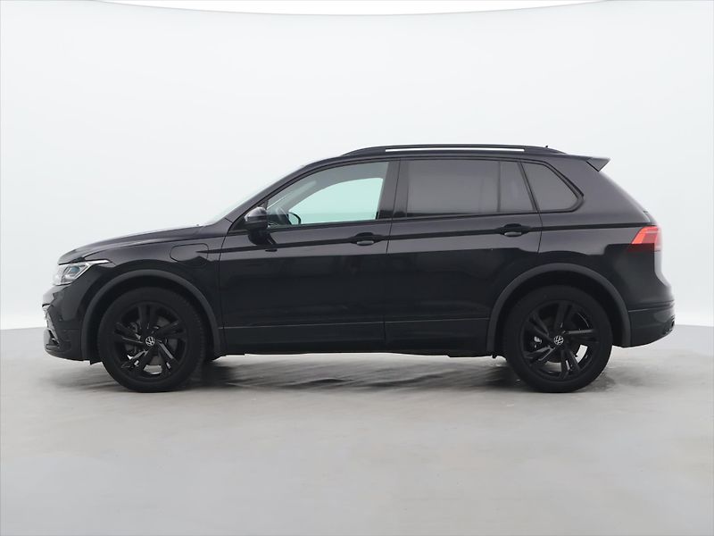 Volkswagen Tiguan 1,4 TSI PHEV 180kW R-Line DPH - fotka 4 z 33