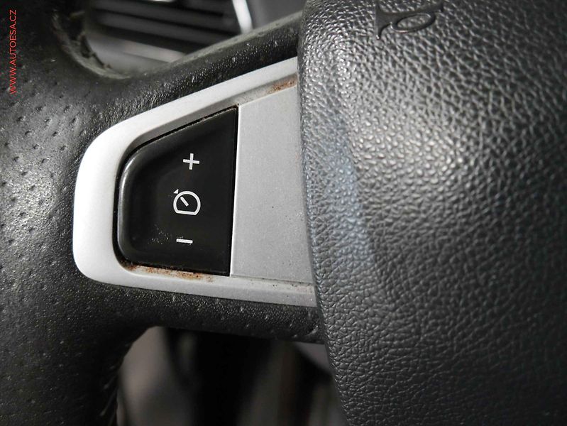 Renault Scénic (2013) 1.6 dCi, ČR, Xenon, AC - fotka 14 z 24