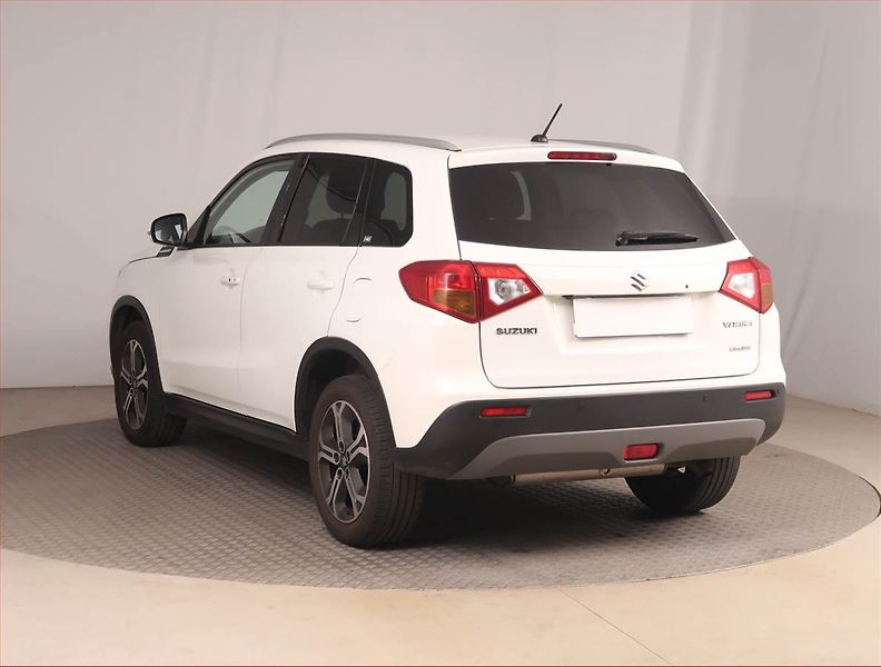 Suzuki Vitara (2017) 1.6 VVT, 4X4, Kůže, Navi - fotka 4 z 15