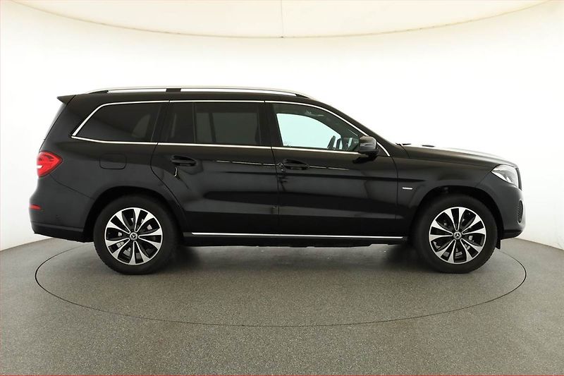 Mercedes-Benz GLS (2018) 400 4MATIC - fotka 6 z 25